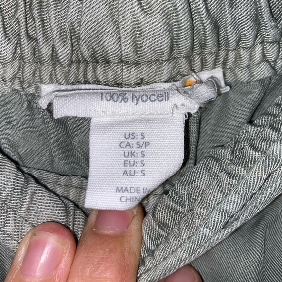 Olive Green Capris - Picture 2 of 2